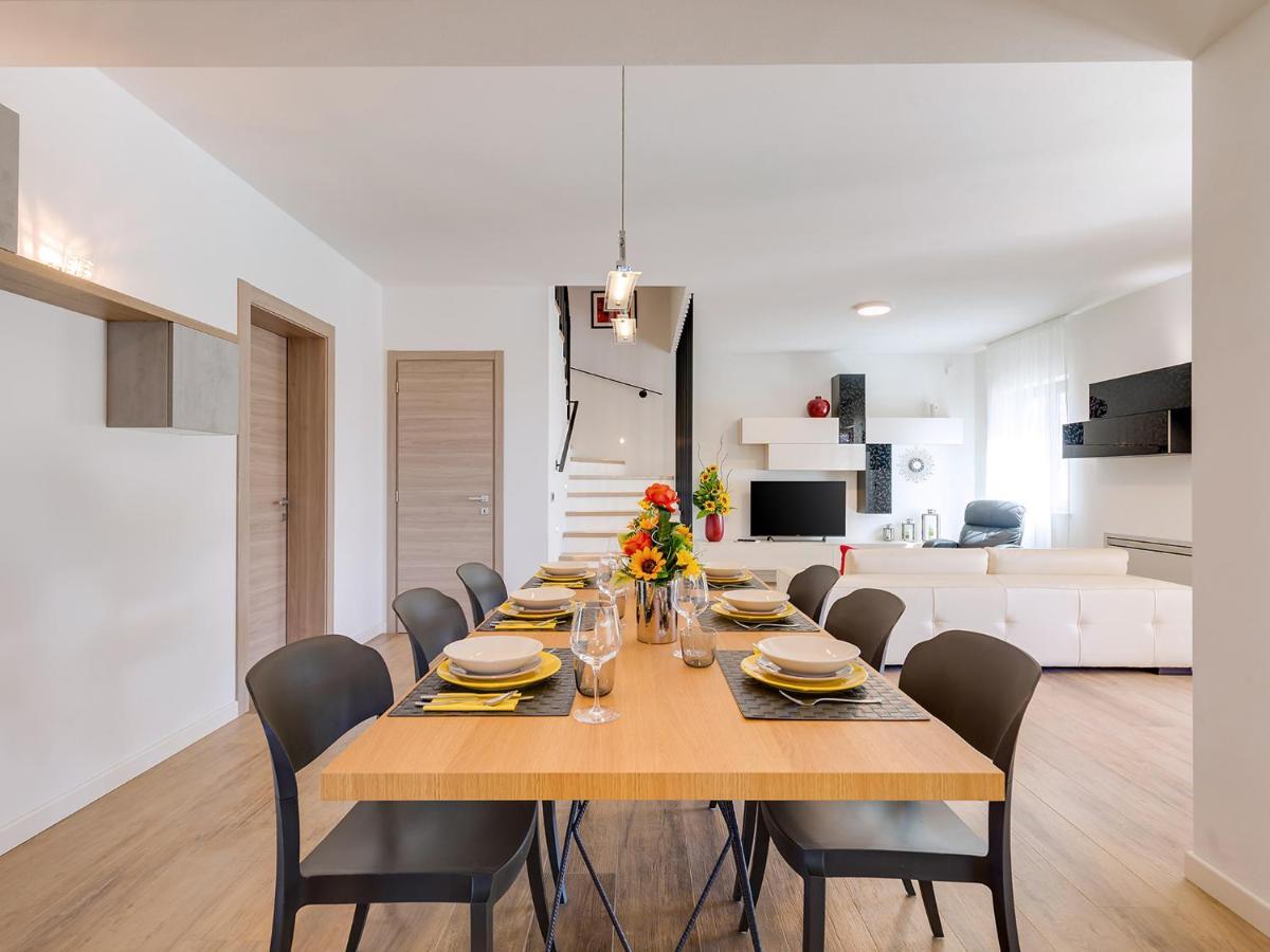 Villa Flora Vabriga Тар Экстерьер фото