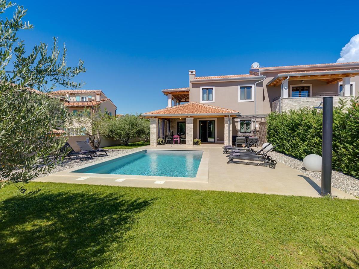 Villa Flora Vabriga Тар Экстерьер фото